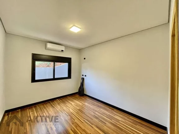 Imagem Casa de Condomínio em Granja Viana - Cotia