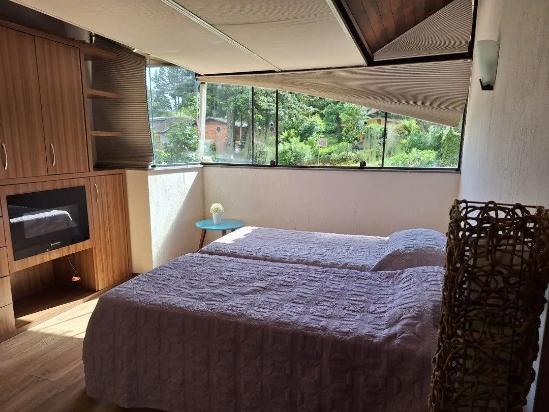 Imagem Casa condomínio | 4 quartos | 1 suíte | 2 vagas | Gramado - RS