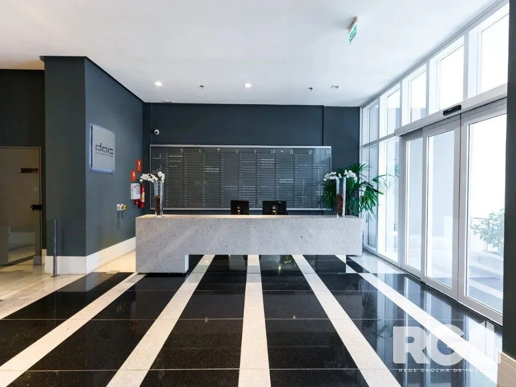 Imagem Sala para alugar totalmente mobiliada e decorada, 52 m² privativos divididos em 2 ambientes com vaga.