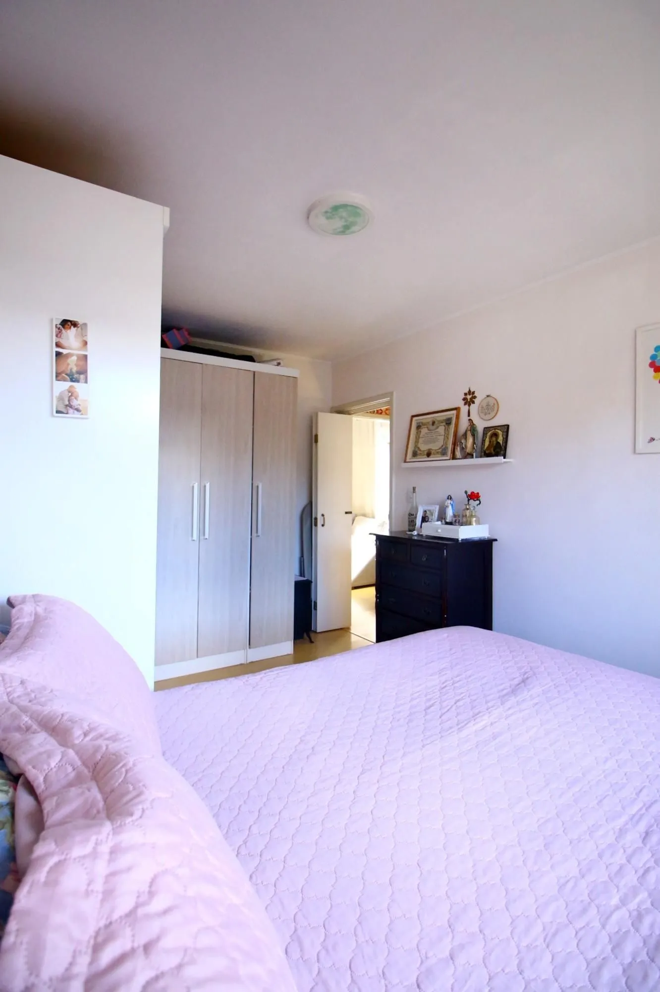Imagem Apartamento Semi Mobiliado com Vista para Praça na Medianeira - 2 Dormitórios e Excelente Localização!