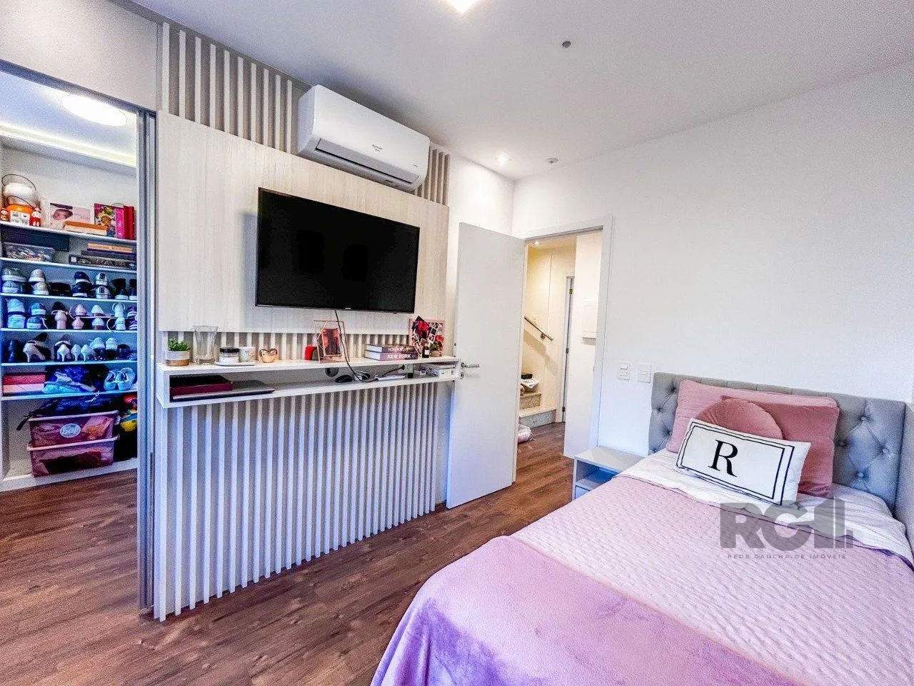 Imagem Casa Condominio a Venda - 196.38m², 4 dormitórios, 2 suites, 2 vagas Vila Nova
