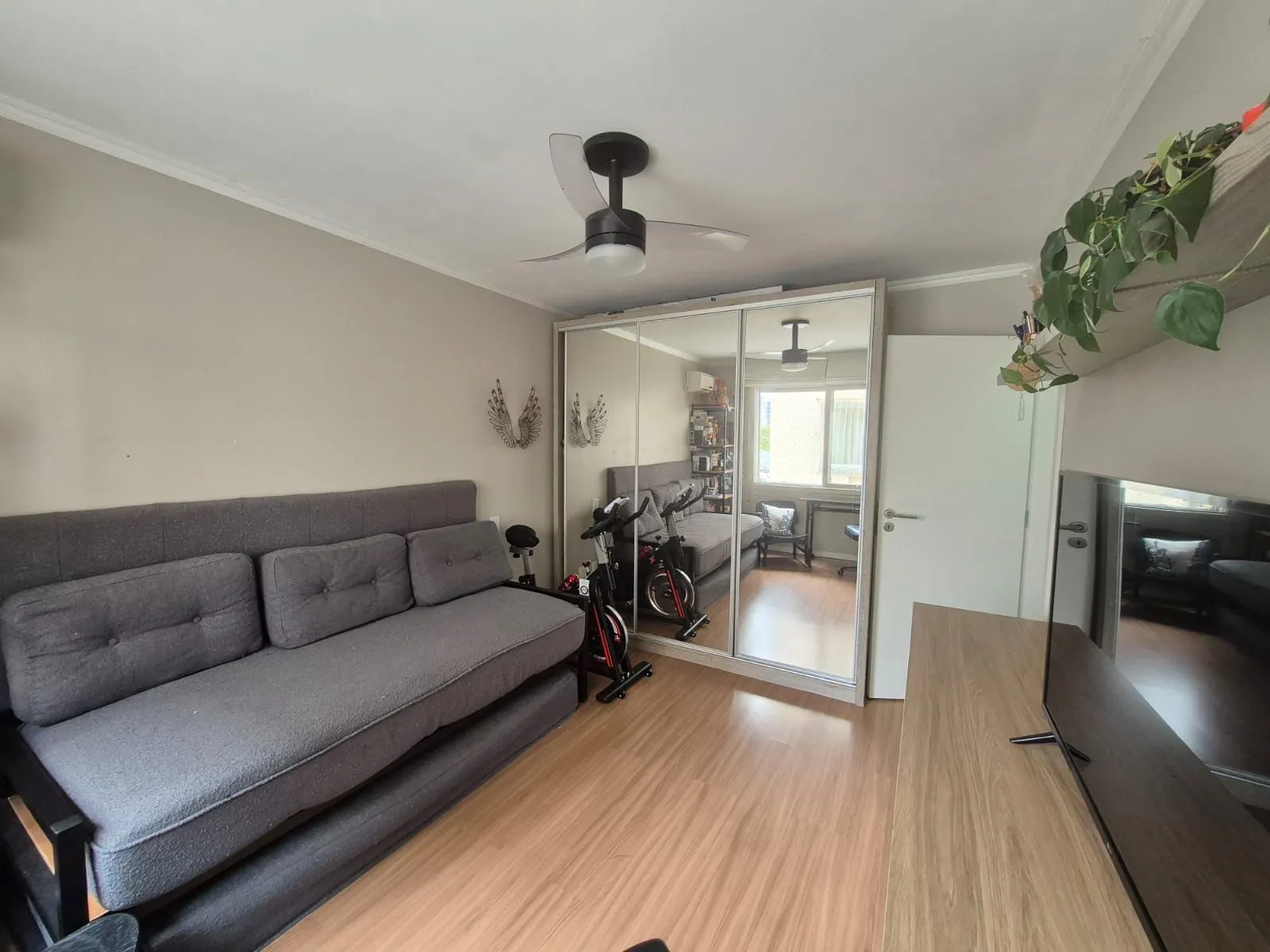 Imagem Apartamento de dois dormitórios e uma vaga de garagem no bairro Santana