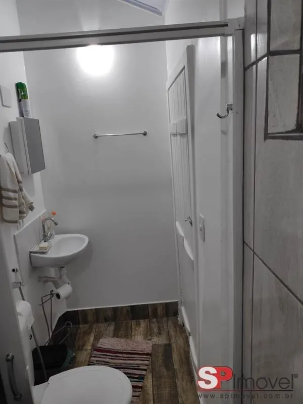 Imagem Sobrado à venda em Pinheiros, São Paulo-SP: 3 quartos, 2 banheiros, 90m² de área!