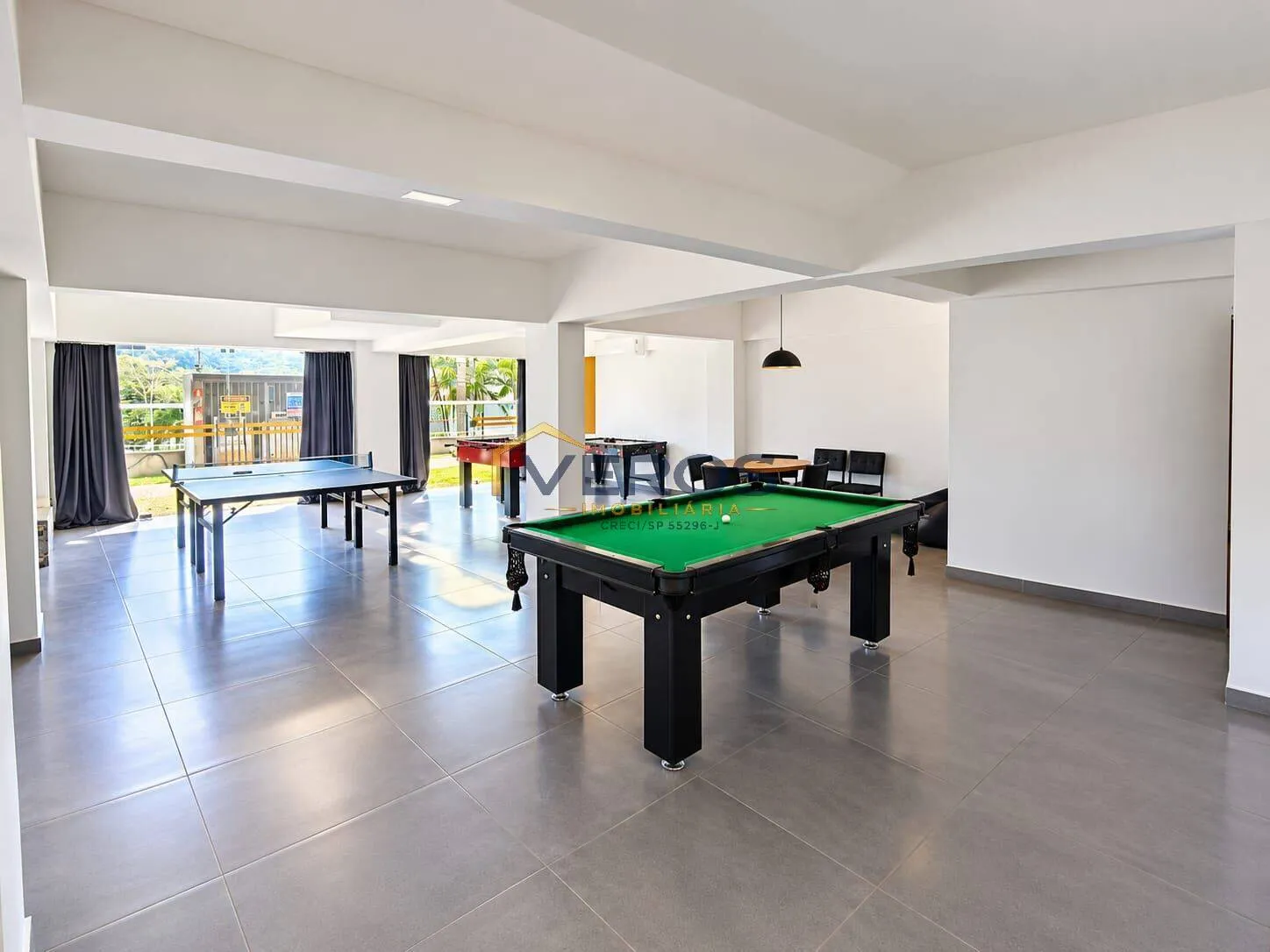 Imagem Apartamento para alugar no Ed Talhamar em Caraguatatuba - Piscina