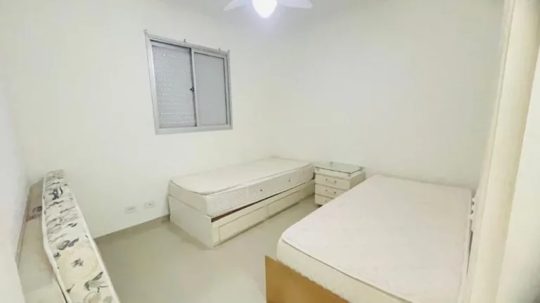 Imagem Excelente apartamento no forte com 3 dormitórios somente à vista!!!