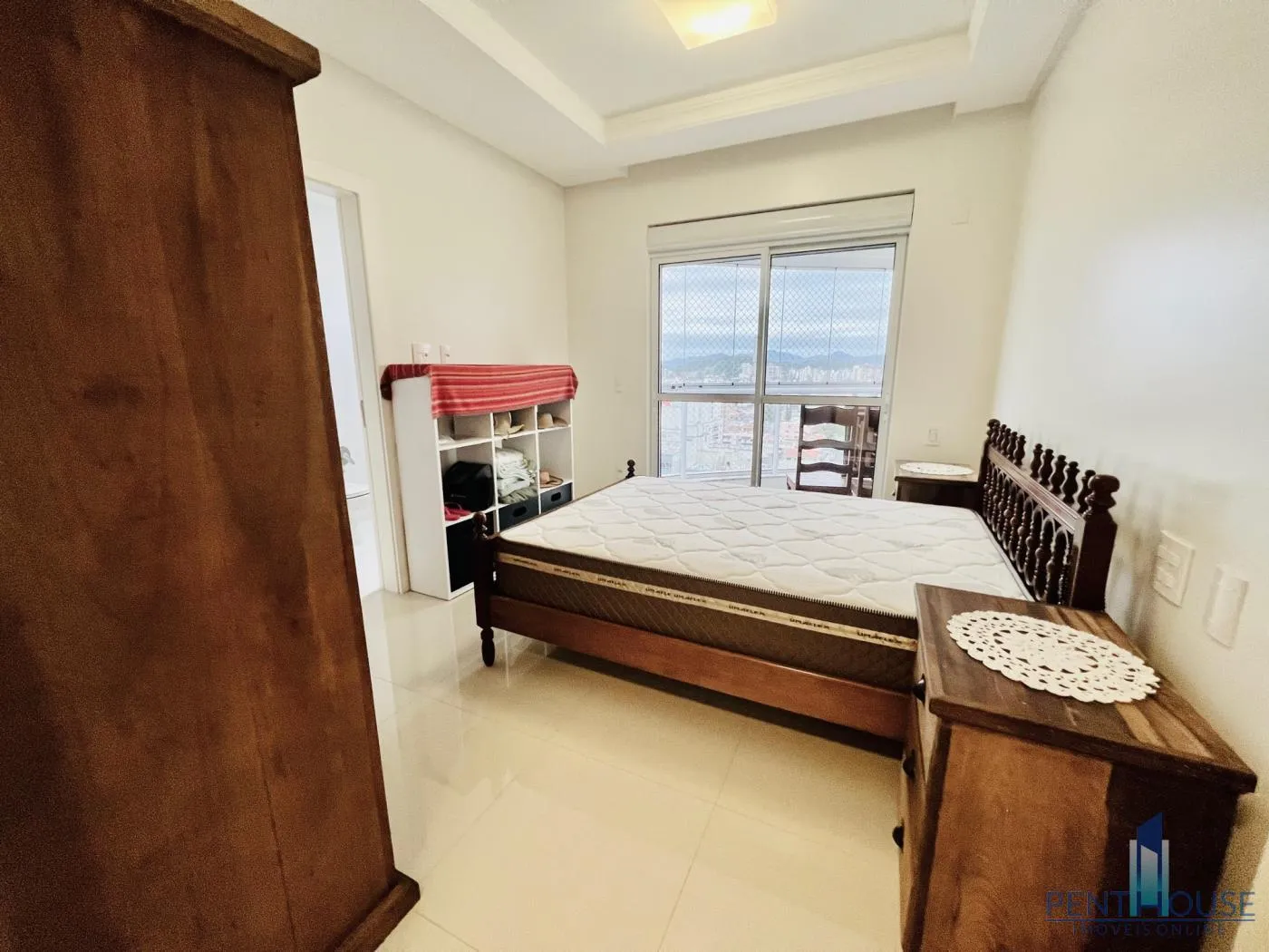 Imagem Apartamento Zona Central para Venda em Balneário Camboriú, CENTRO, 3 dormitórios, 3 suítes, 4 banheiros, 2 vagas