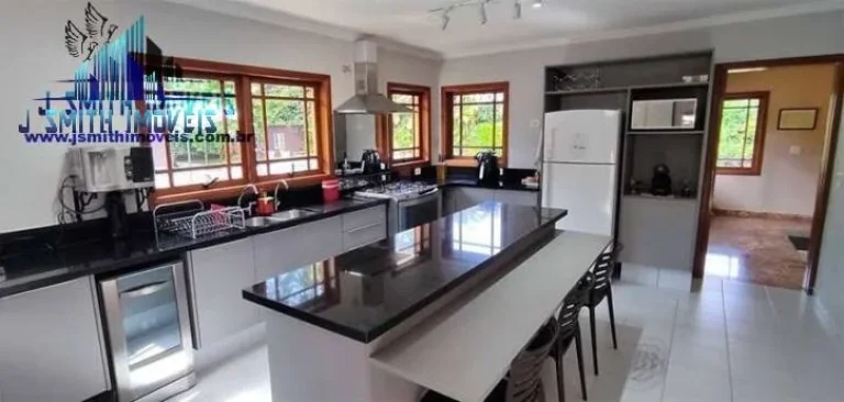 Imagem CASA 330m², TERRENO 1.500m². IMPECÁVEL E COM MUITO CHARME -
