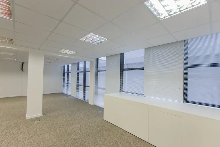 Imagem SALA COMERCIAL em Curitiba - PR, Centro