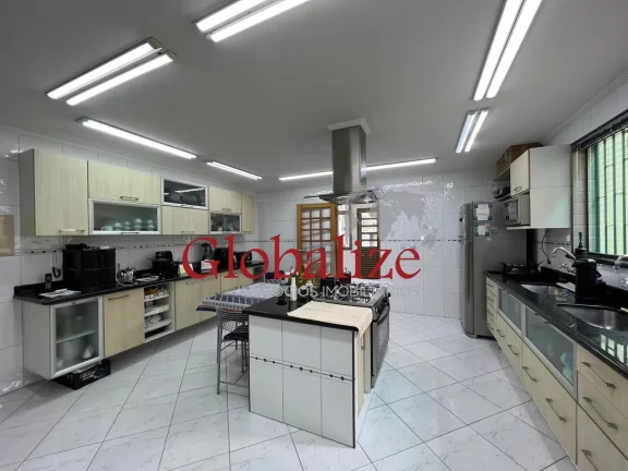 Imagem Luxuoso sobrado em Santos-SP no bairro do Boqueirão com 300 m² de área construída com piscina e churrasqueira por R$ 1.922.000,00 !!!