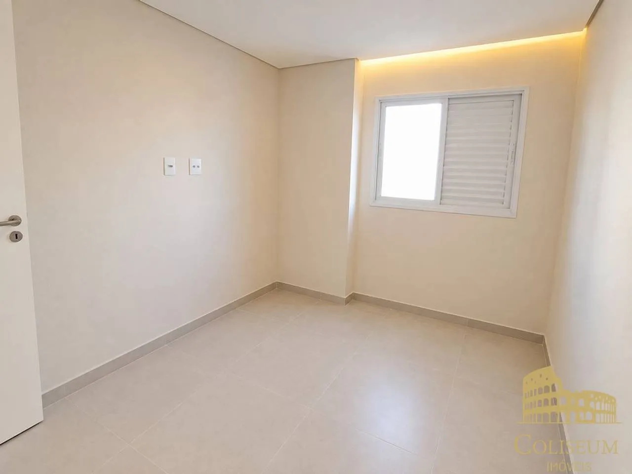 Imagem Apartamento com 2 dormitórios para alugar, 64 m² por R$ 4.000/mês - Guilhermina - Praia Grande/SP