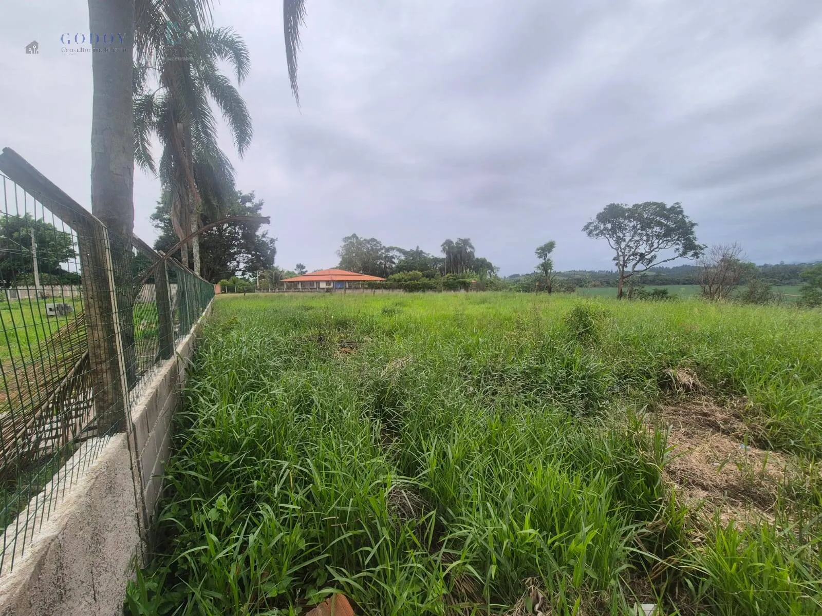 Foto do imóvel Terreno Exclusivo de 5.242,97 m² com Vista para a Serra: O Cenário Perfeito