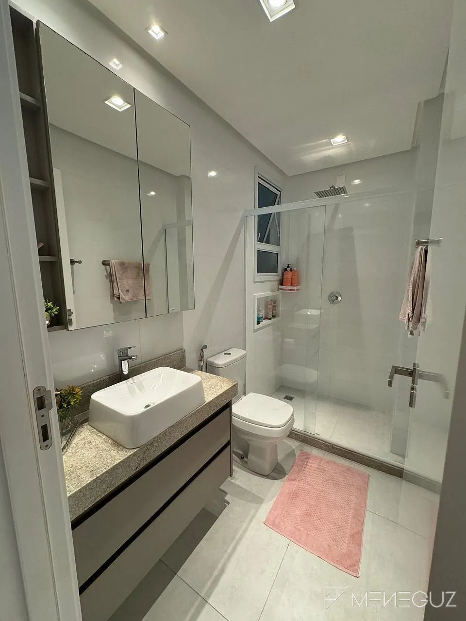 Imagem PRÉDIO AREZZO RESIDENCE APARTAMENTO NA PRAIA DO MORRO - GUARAPARI - ES 30 METROS DO MAR (PORTEIRA FECHADA)