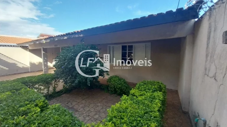 Imagem Casa à venda em Campo Grande-MS, 3 quartos, 1 suíte, 4 vagas de garagem na Vila Taquarussu - Imperdível!
