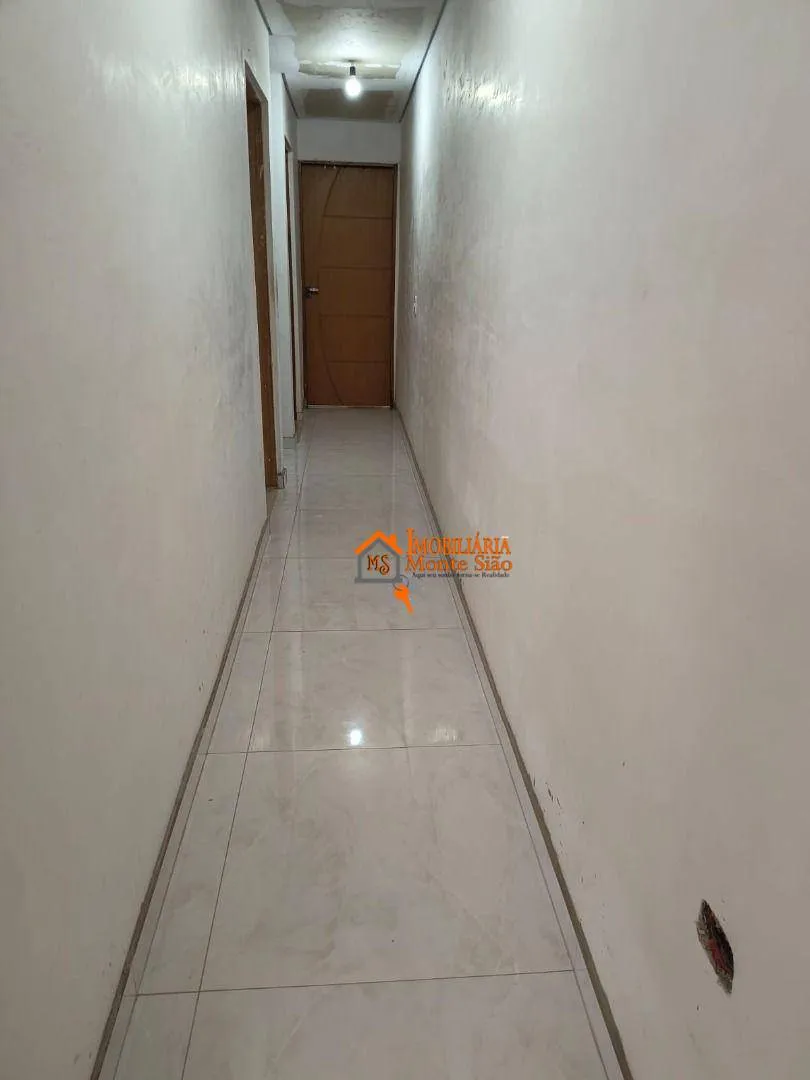 Imagem Sobrado com 3 dormitórios à venda, 140 m² por R$ 330.000,00 - Parque Residencial Bambi - Guarulhos/SP