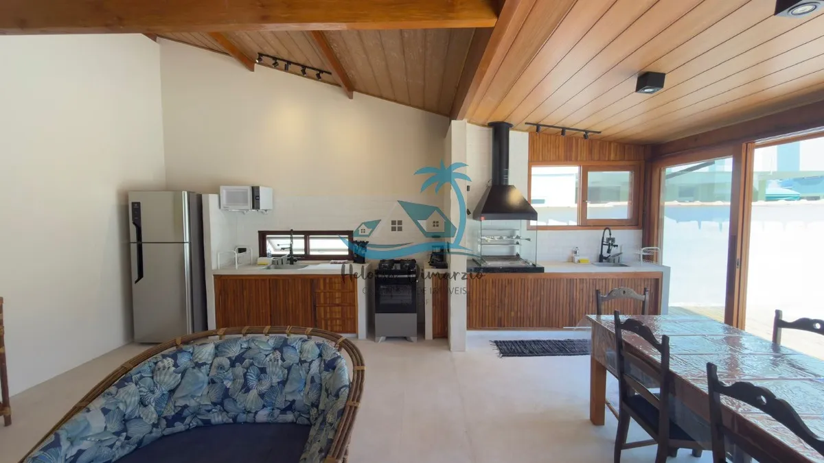 Imagem Casa térrea a venda no melhor bairro de Ubatuba, Barra da Lagoa, próximo à rua Guarani.