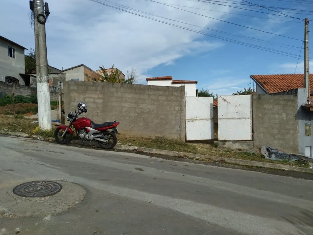 Imagem Terreno à venda 250M², Conjunto Residencial Araretama, Pindamonhangaba - SP