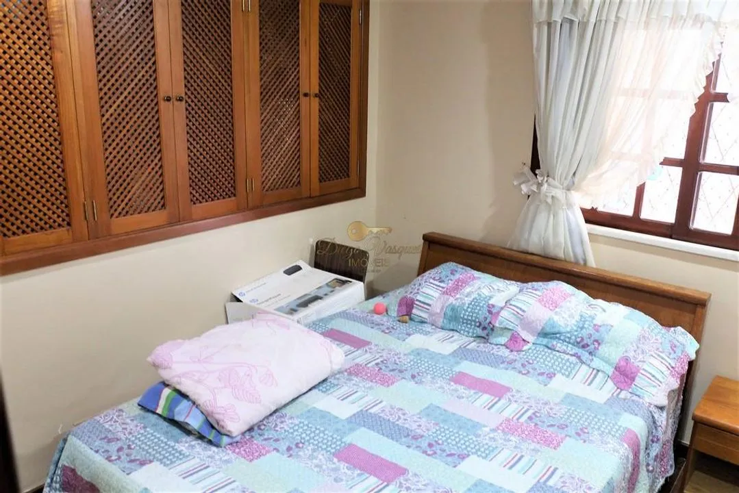 Imagem Casa em Condomínio para Venda em Teresópolis / RJ no bairro Iucas