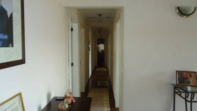 Imagem Casa para Venda - 400m², 4 dormitórios, sendo 1 suites, 4 vagas - Jardim Sabará
