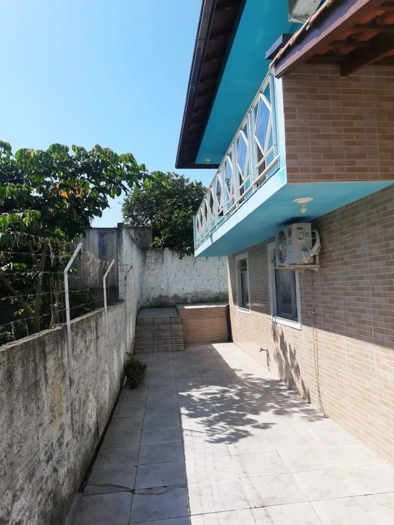 Imagem Grande Oportunidade - Casa Ampla e Recém Reformada em Localização Privilegiada