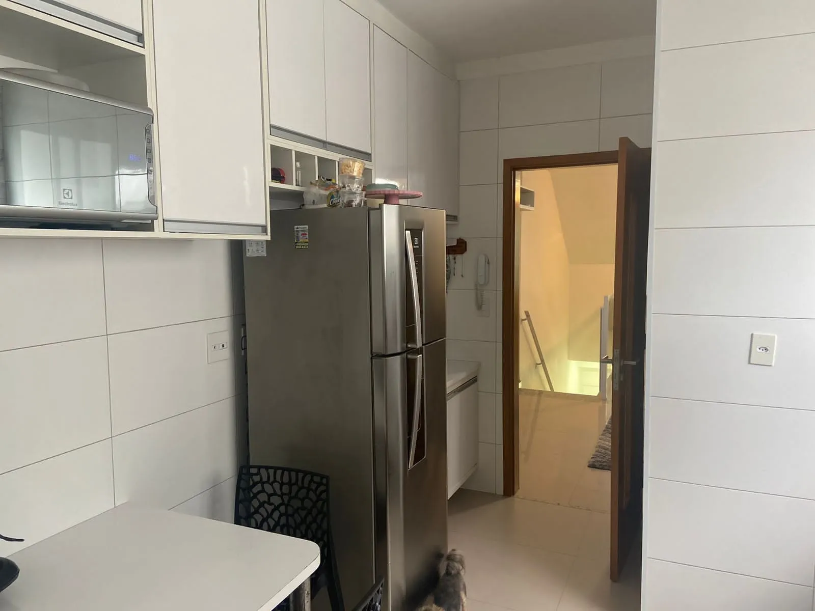 Imagem Residência Exclusiva no Marapé: Espaço, Elegância e Conforto em Cada Canto