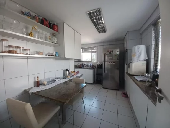 Imagem Apartamento em Boa Viagem com 160m!