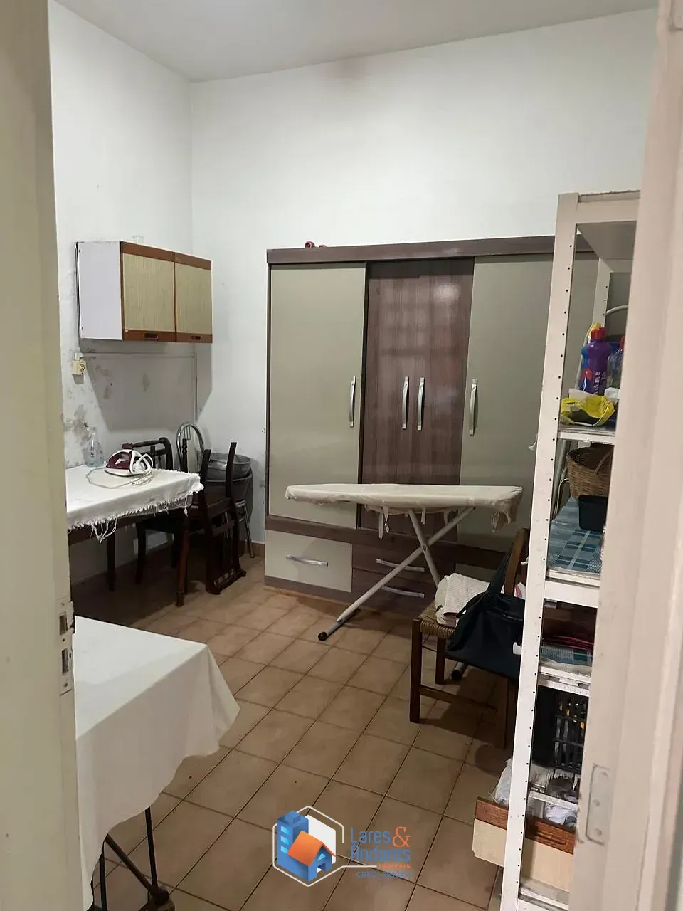 Imagem Sobrado para venda em Mirandópolis com 5 quartos, sendo 1 suíte, 140m²