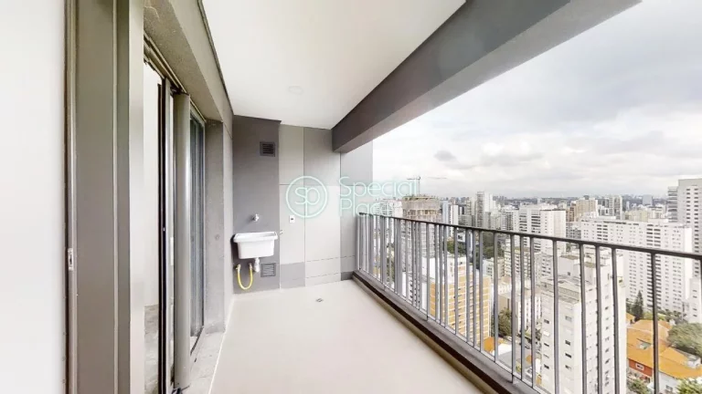Imagem Ótimo apartamento à venda em Pinheiros na Rua Oscar Freire - a 750 ms do Metrô Clinicas - Área: ...