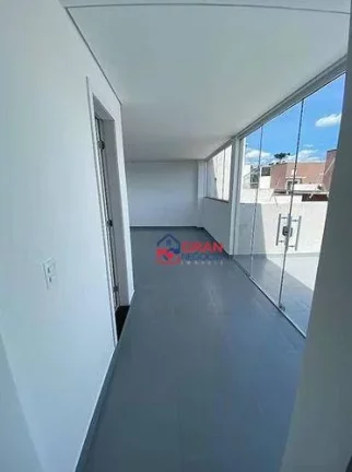 Imagem Triplex mobiliado em condomínio fechado alugo