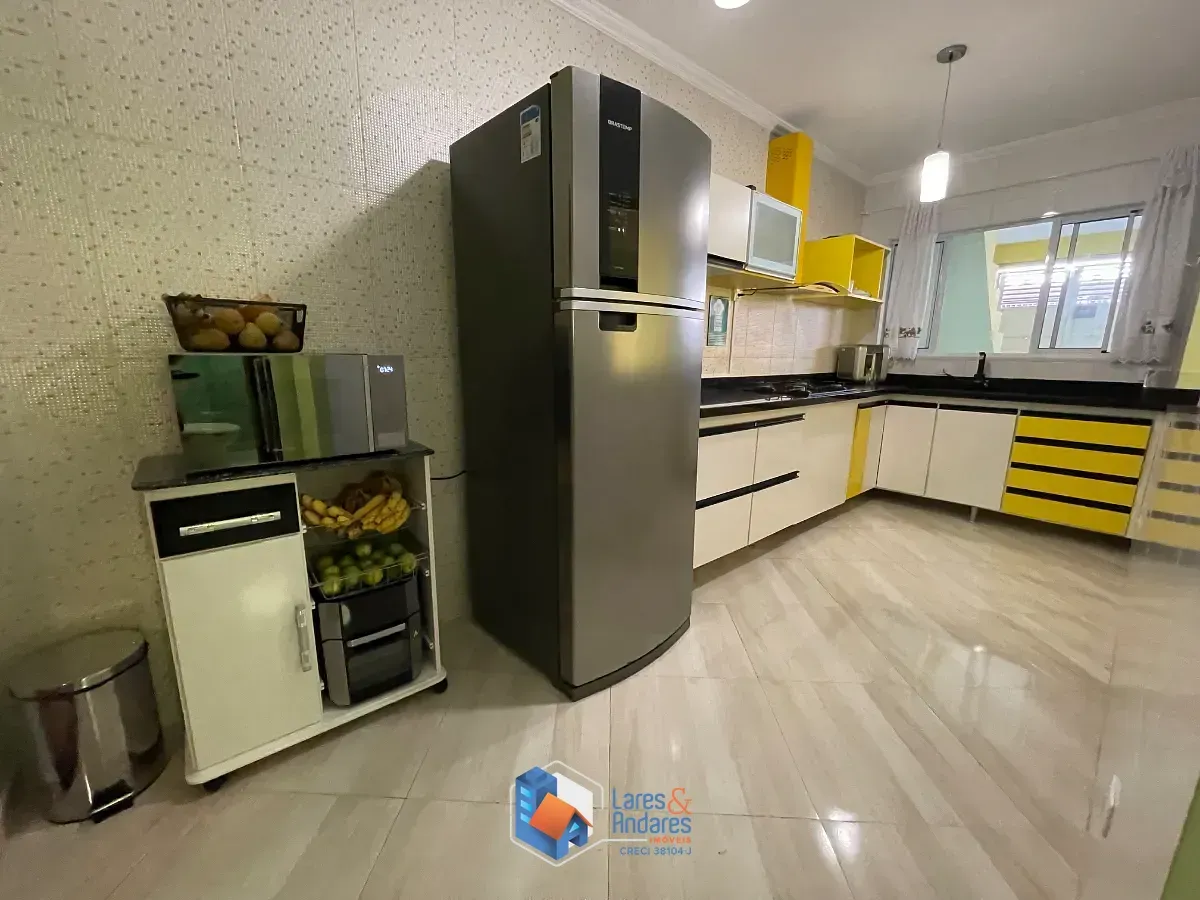 Imagem Sobrado para venda em Jardim Vaz de Lima com 4 quartos, sendo 2 suítes, 230m²