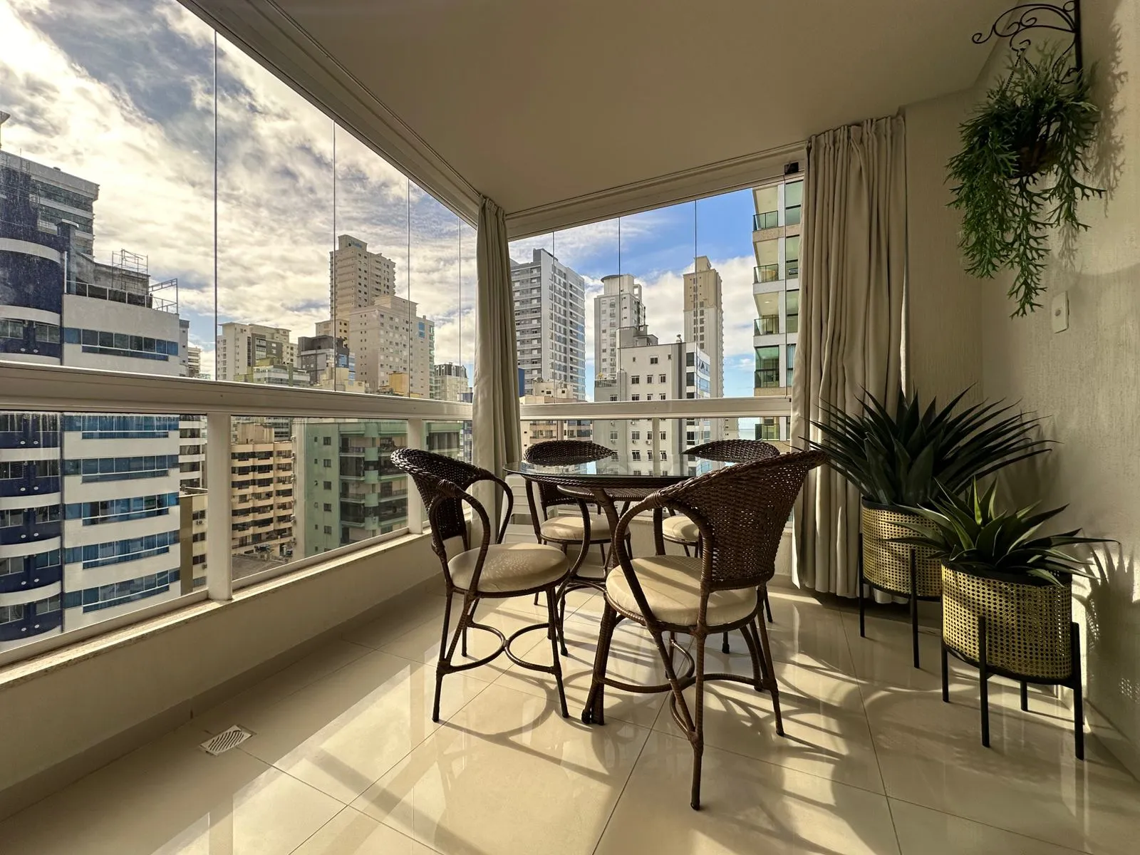 Imagem Apartamento à venda com 120m2 por R$ 2.500.000,00