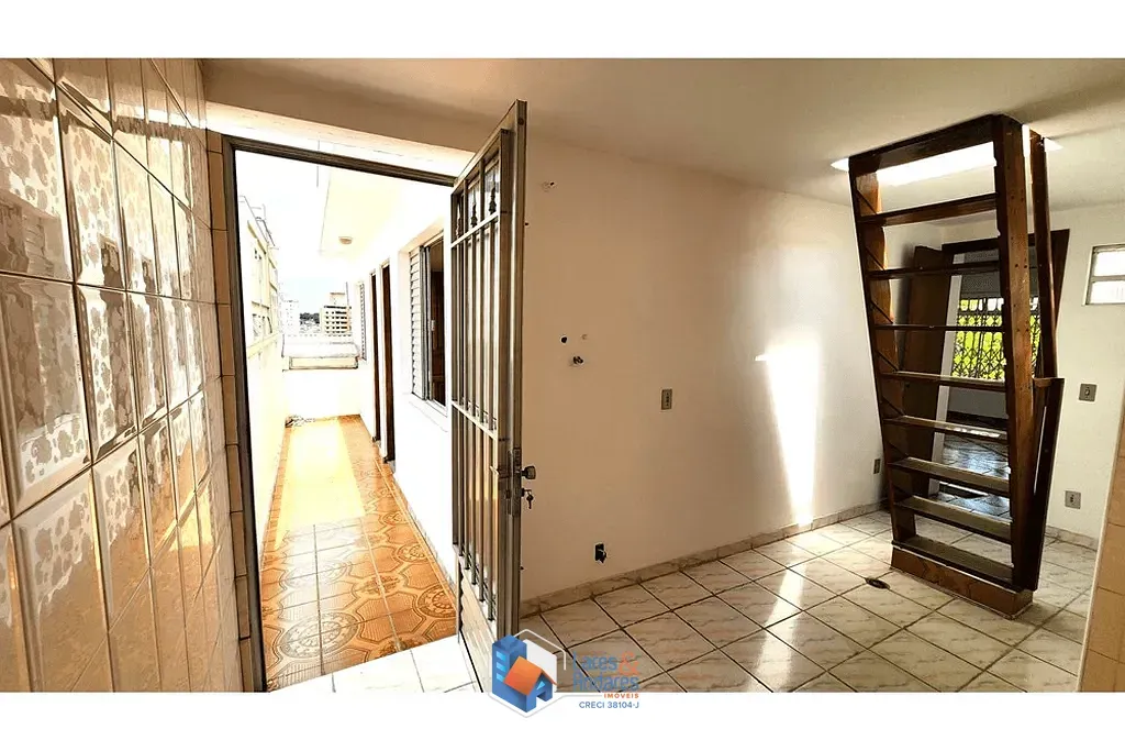 Imagem Casa à venda 4 Quartos 2 Suites 2 Vagas 218M² Mirandópolis São Paulo - SP
