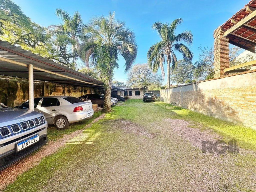 Imagem Casa comercial ou residencial com 14 vagas próxima á av. Teresópolis