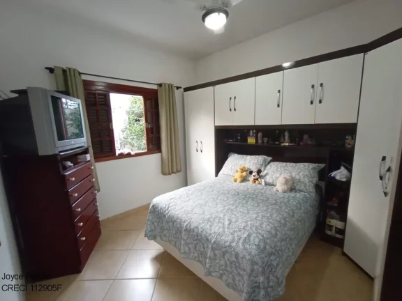 Imagem Casa 2 Dormitórios sendo 1 suíte e Edícula. A Venda em Peruíbe. Excelente Acabamento e Espaço Para Piscina.