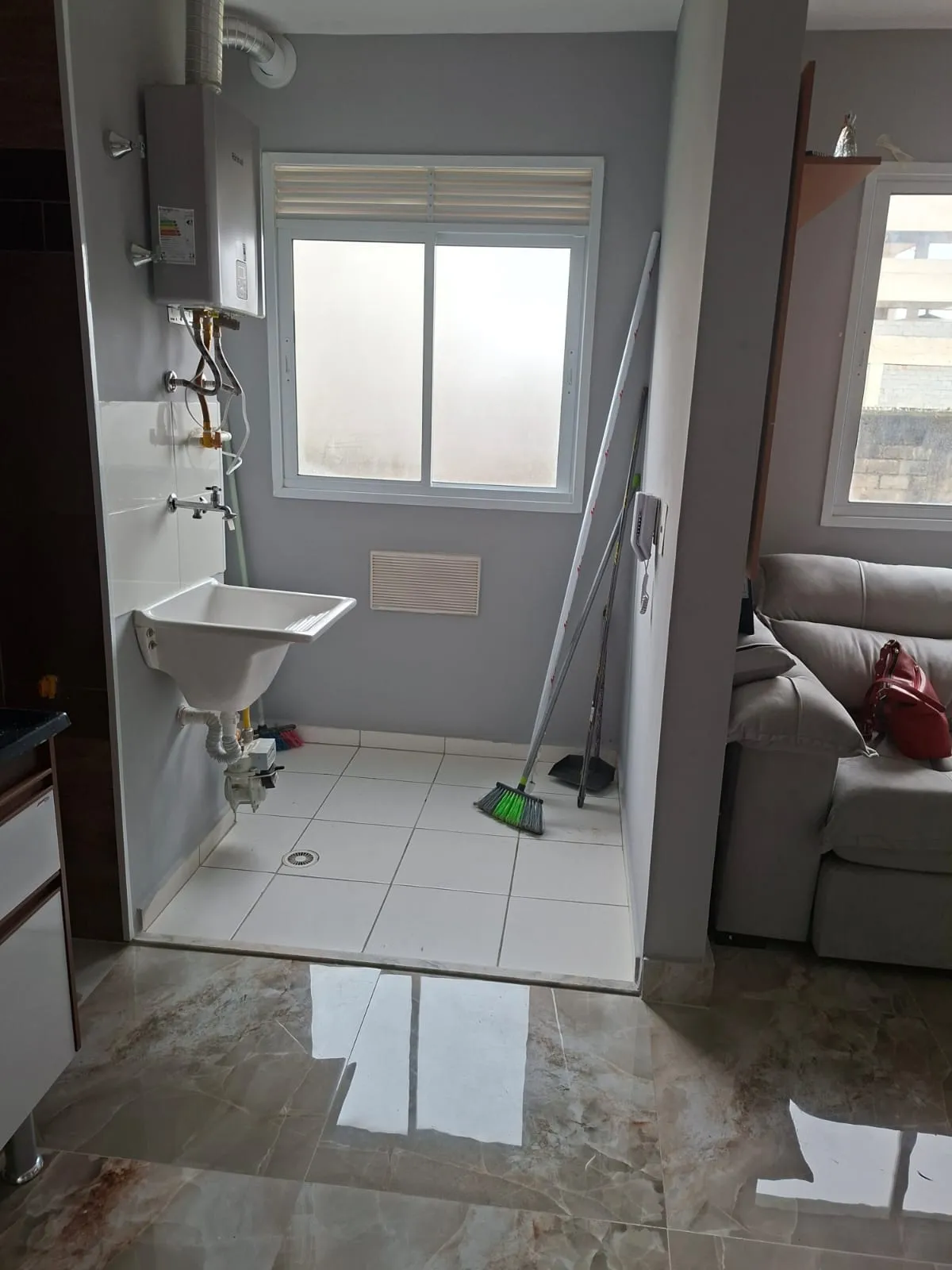 Imagem ALUGO LINDO APARTAMENTO NO CONDOMÍNIO PICS! (ZONA SUL)