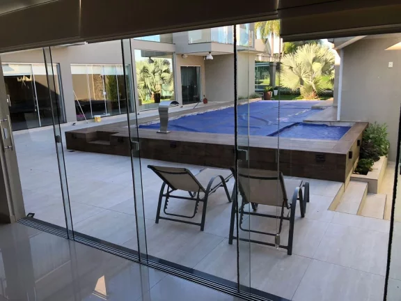Imagem Casa para Venda em Concórdia, Jardim, 4 dormitórios, 2 suítes, 4 banheiros, 4 vagas