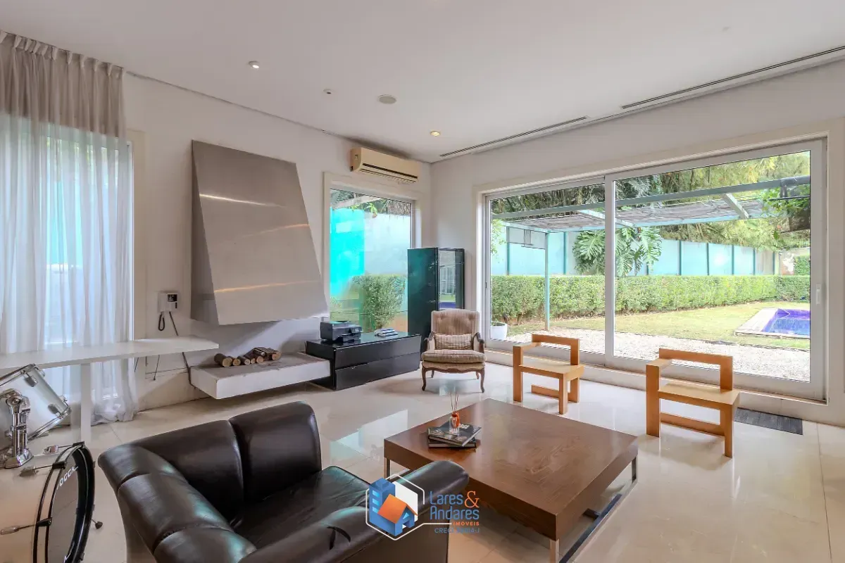 Imagem Casa para venda em Chácara Santo Antônio (Zona Sul) com 4 quartos, sendo 4 suítes, 552m²