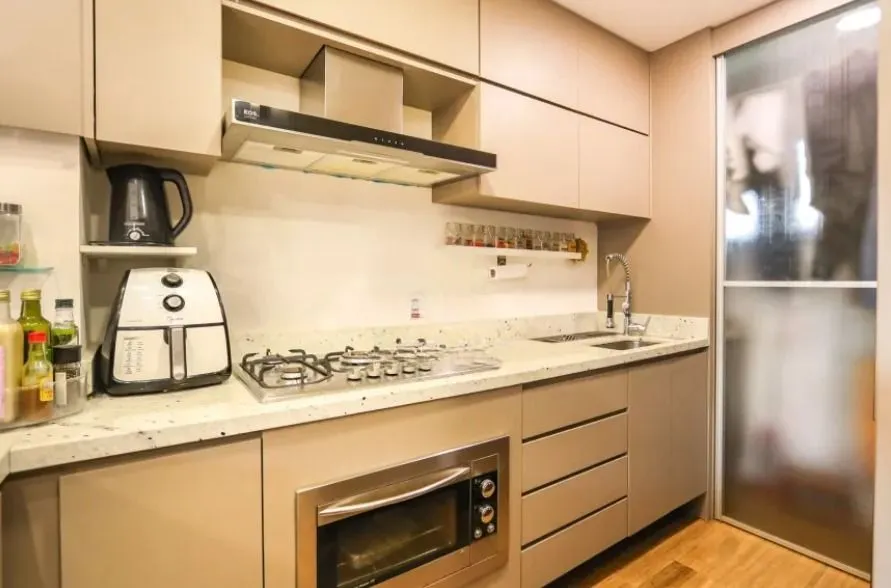 Imagem Casa em condomínio com 3 suítes à venda - Jardim Planalto, Porto Alegre