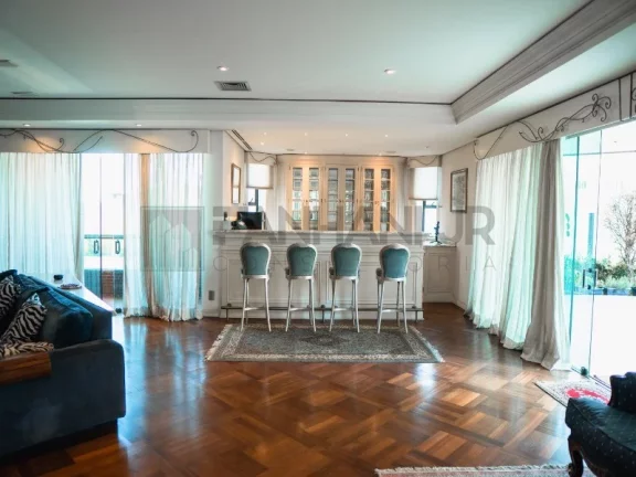 Imagem Vendo linda cobertura duplex localizada em ponto estratégico dos jardins, em prédio com tijolo a vista!!! Com 7 garagens, depósito no subsolo do edif