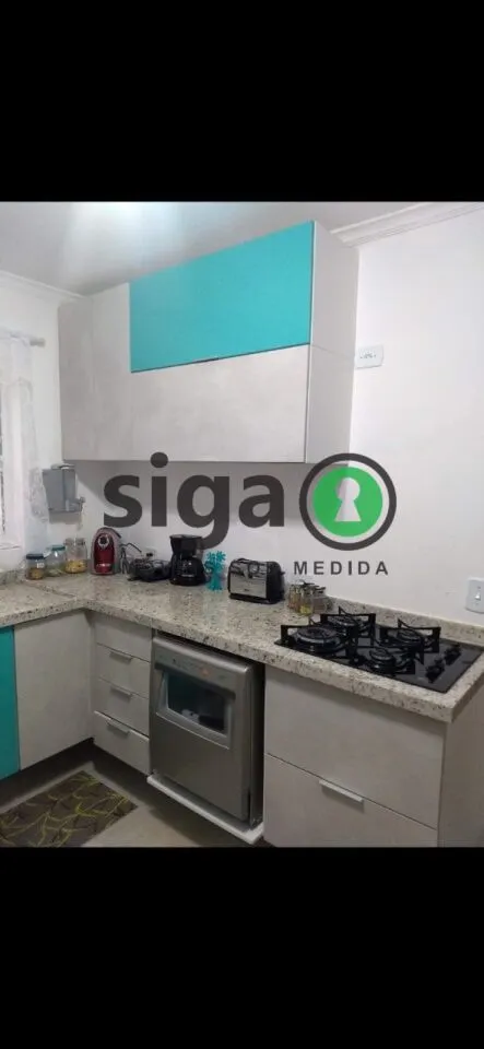 Imagem Sobrado com Quintal Amplo e IPTU Isento em Localização Estratégica.