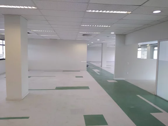 Imagem Imóvel Comercial em Ótimo Estado | Terreno 3.535m² | Construção 4.816m² | Próximo à Marginal Tietê"
