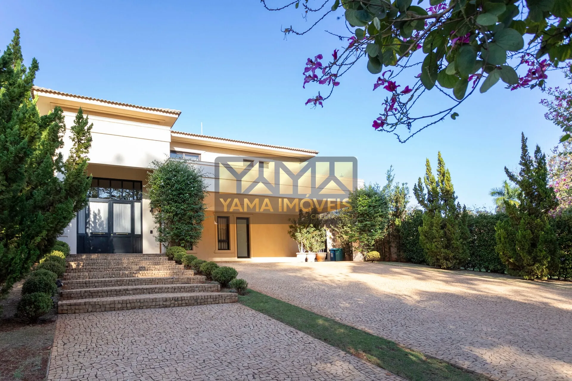 Imagem Casa Alto Padrão Condomínio Aspen 495 m²