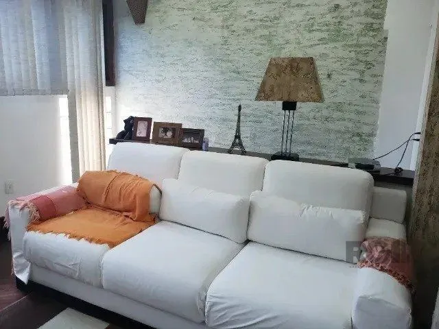 Imagem Casa em Condominio Fechado com 02 dormitórios sendo 01 suite Porto Alegre/RS