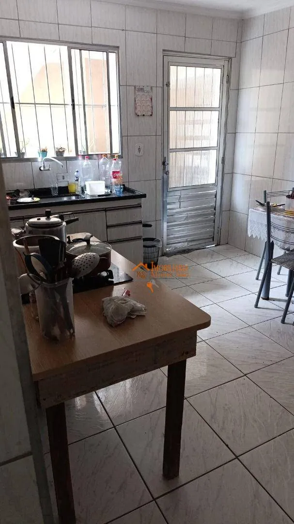 Imagem Sobrado com 5 dormitórios à venda por R$ 800.000,00 - Jardim Santa Cecília - Guarulhos/SP