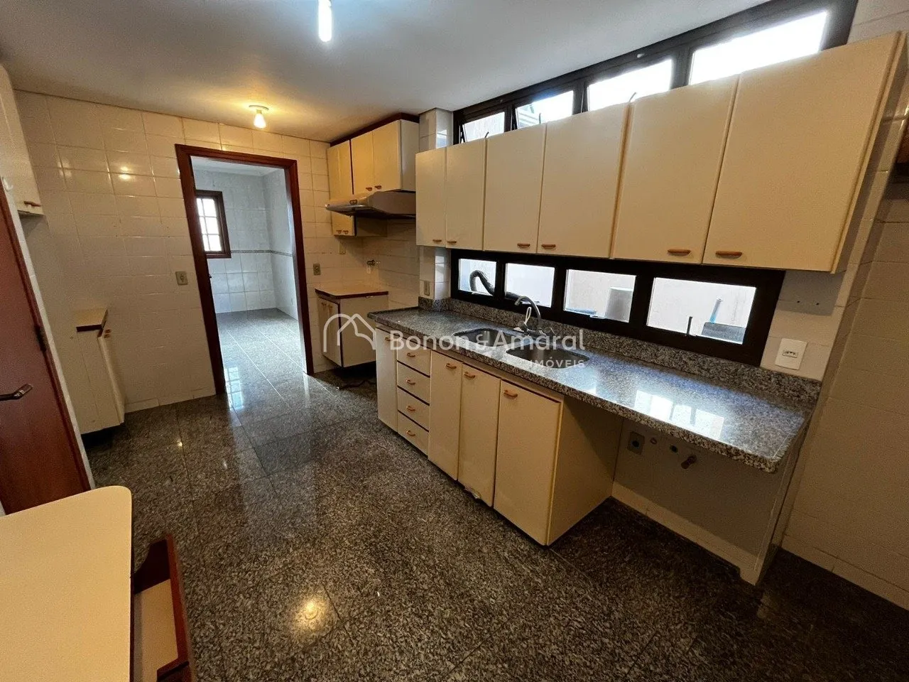 Imagem Casa à venda com 600 m² e 5 quartos no condomínio Notre Dame - Campinas/SP
