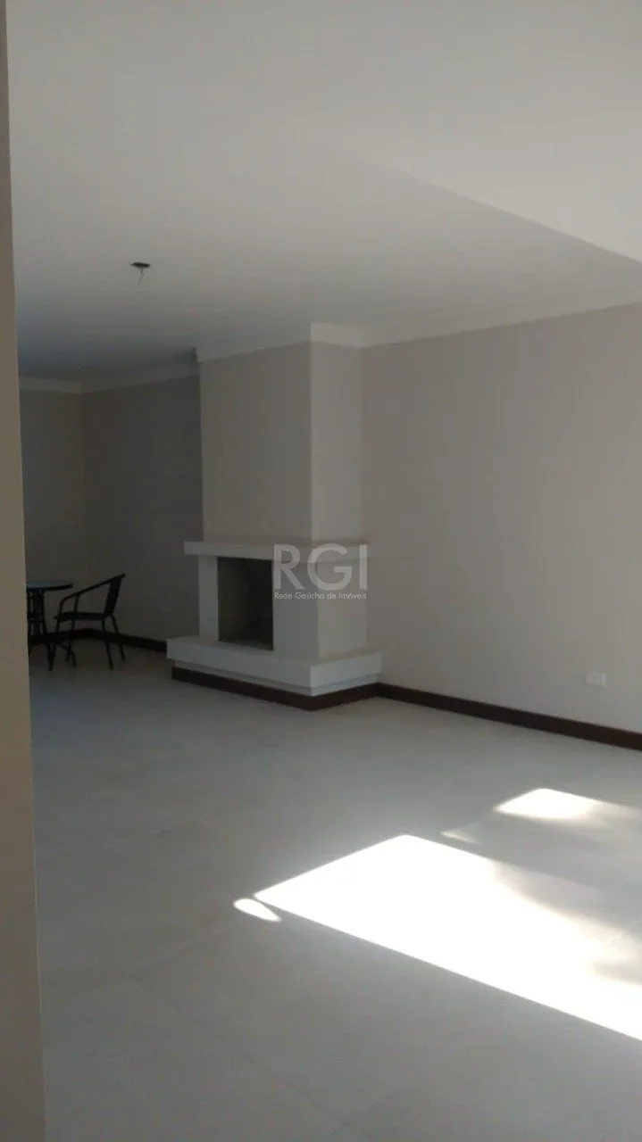 Imagem Casa para Venda - 204.81m², 4 dormitórios, sendo 1 suites, 2 vagas - Cristal
