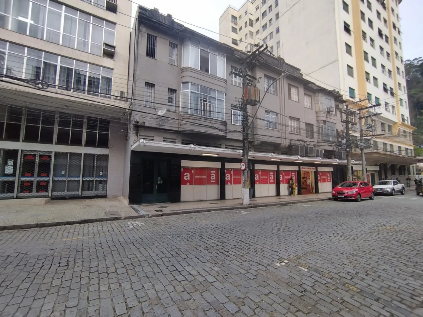 Foto do imóvel Apartamento para Venda em Petrópolis / RJ em Rua barão de Teffé