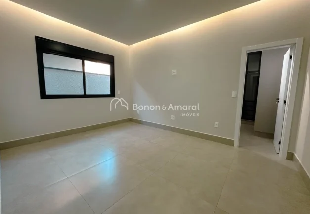 Imagem Casa térrea nova à venda com 3 quartos sendo 3 suítes, todas com armários planejados, ar condici...