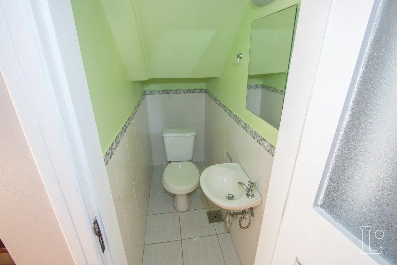 Imagem Excelente casa em condomínio fechado -Bairro Cristal
