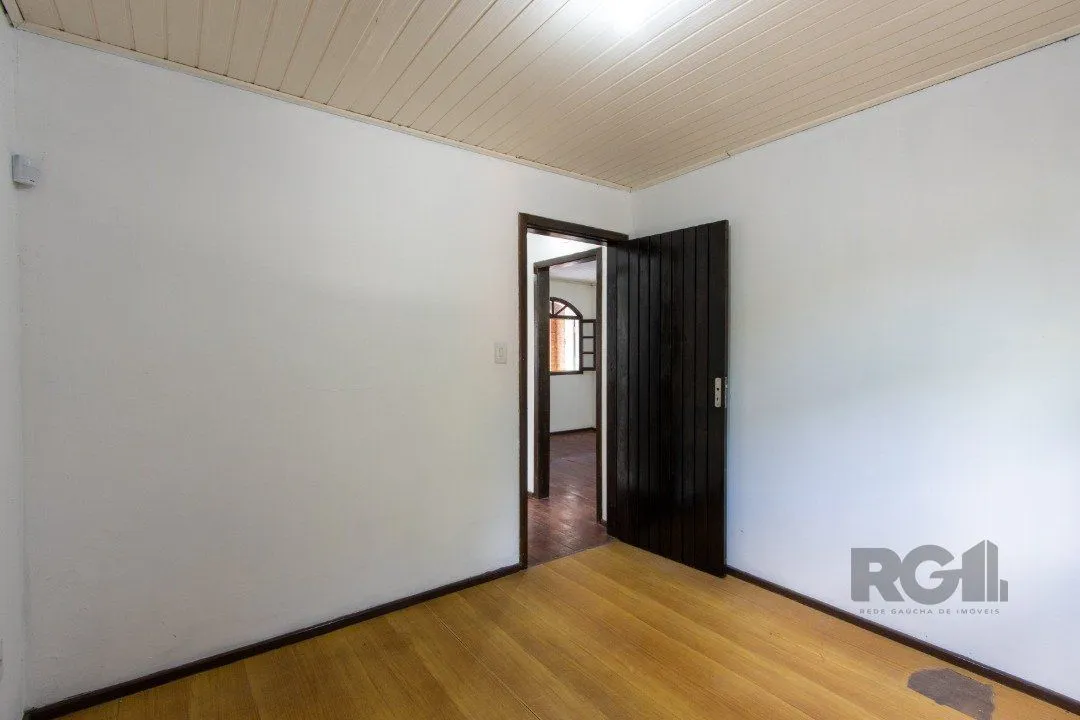 Imagem Casa para Venda - 200m², 3 dormitórios, 2 vagas - Cavalhada