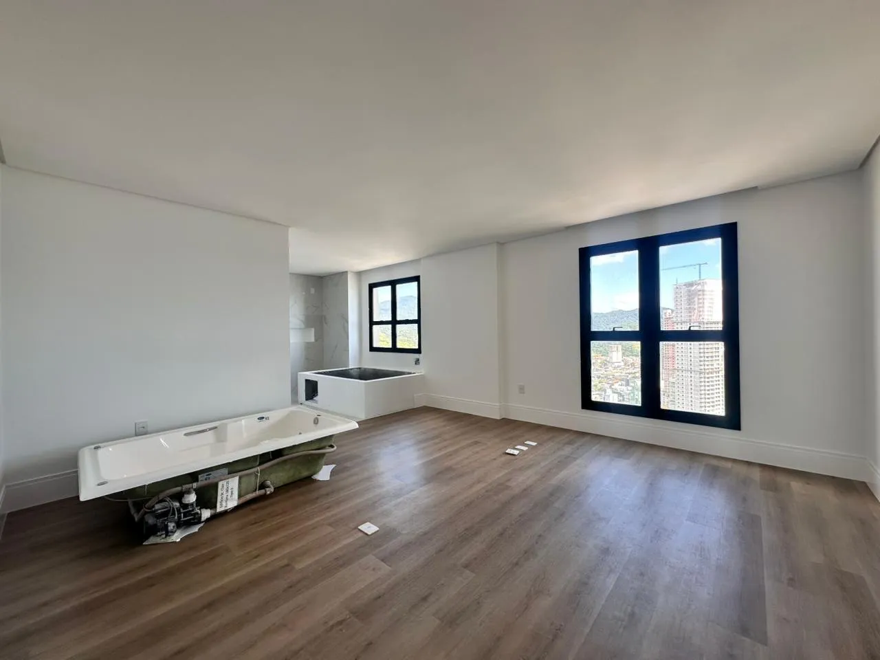Imagem Apartamento com vista para o mar à venda com 208m2 por R$ 5.700.000,00